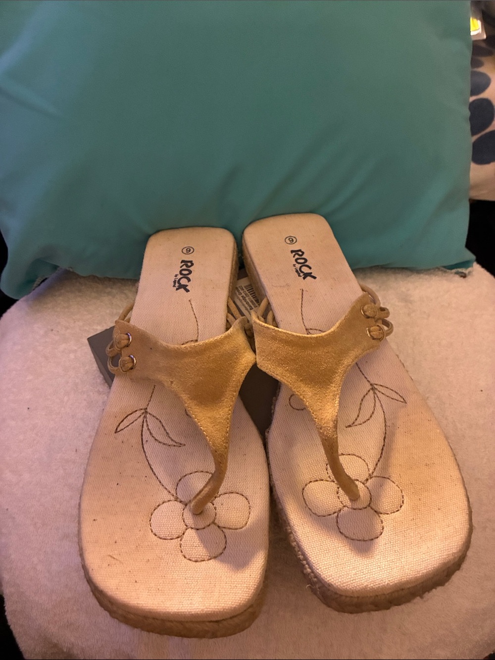 NWOB Tan w/Metallic studs Wedge Thong Sandals for Women w/square toes